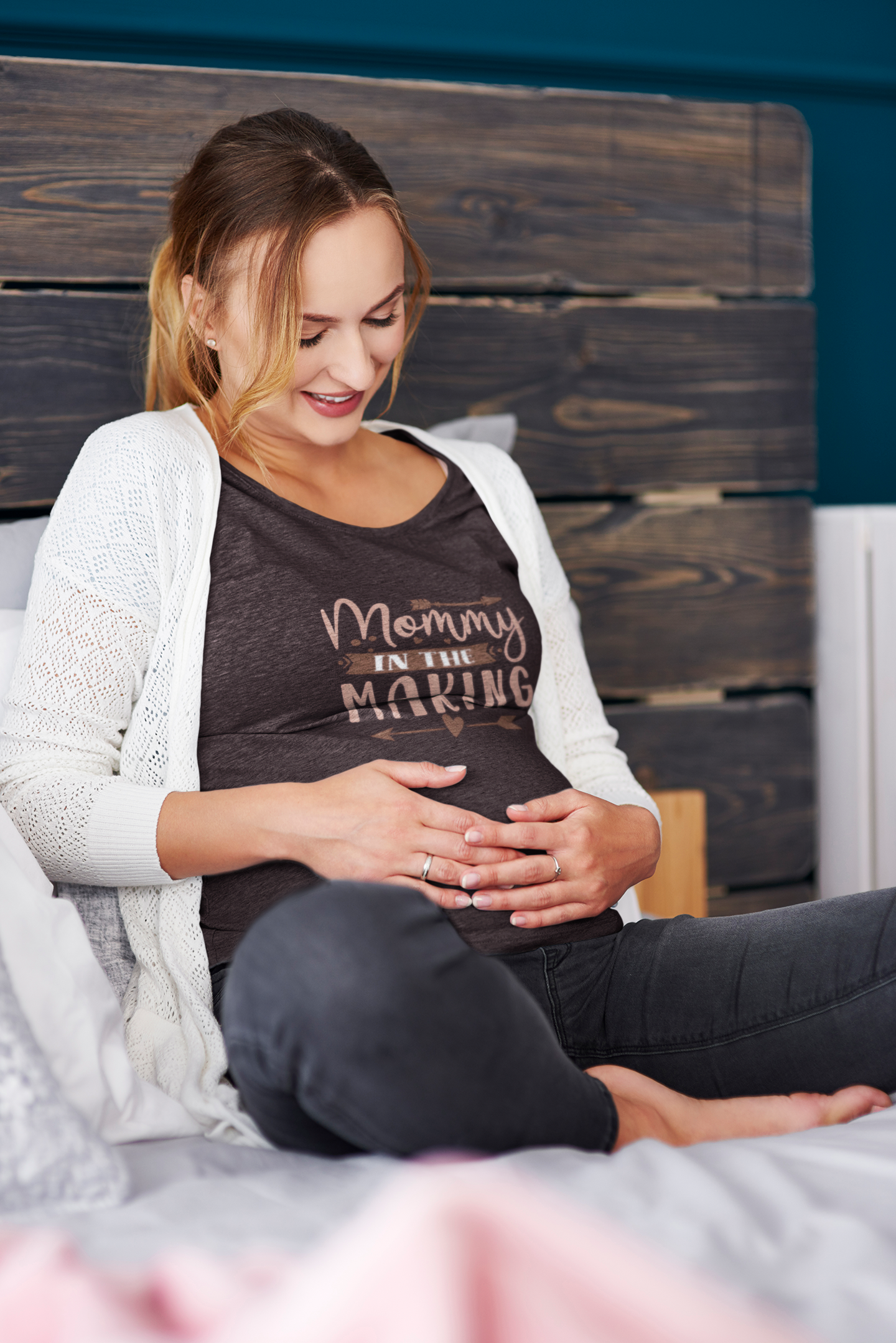 Mommy In The Making | Women's Classic Crew T-Shirt | Moms To Be